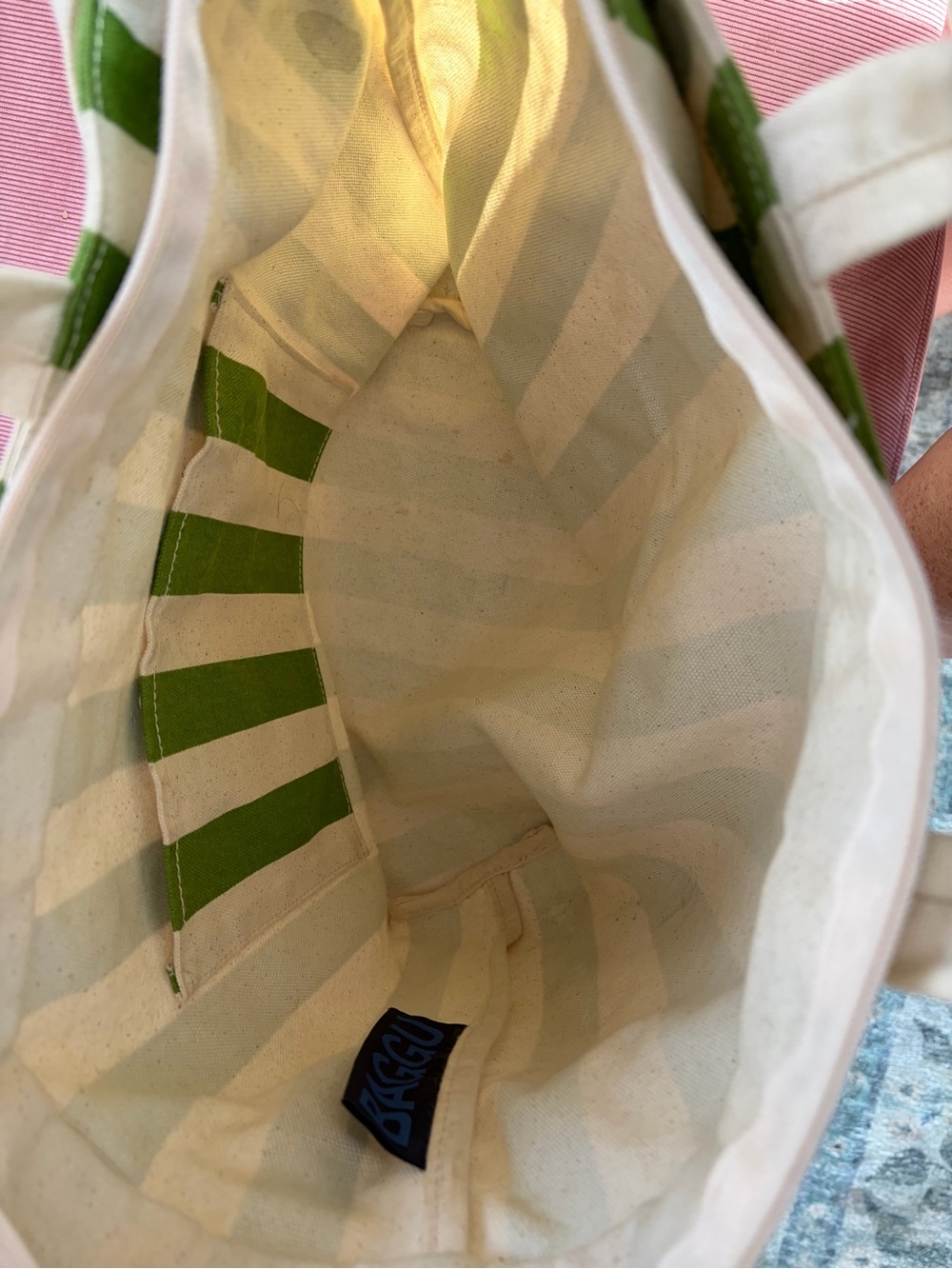 BAGGU Green and Cream Vertical Stripe Canvas Tote - Picture 3 of 5